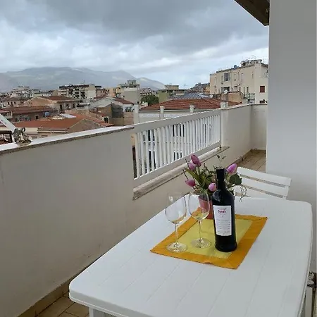 아파트 George Penthouse Attico 팔레르모